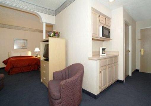 фото отеля Comfort Suites Fort Wayne