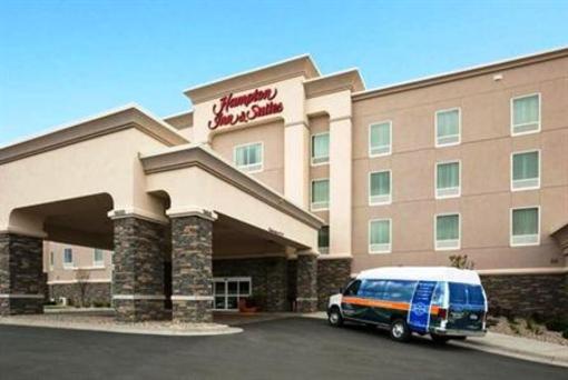 фото отеля Hampton Inn & Suites Minot Airport