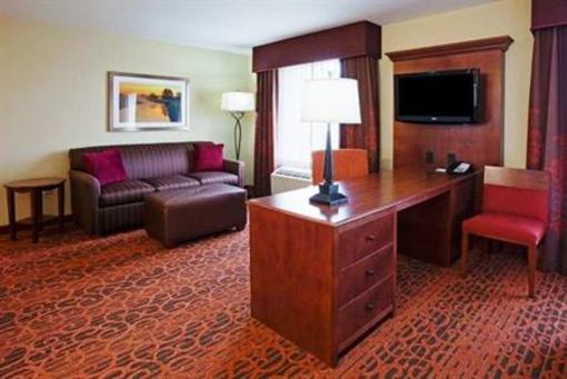 фото отеля Hampton Inn & Suites Minot Airport