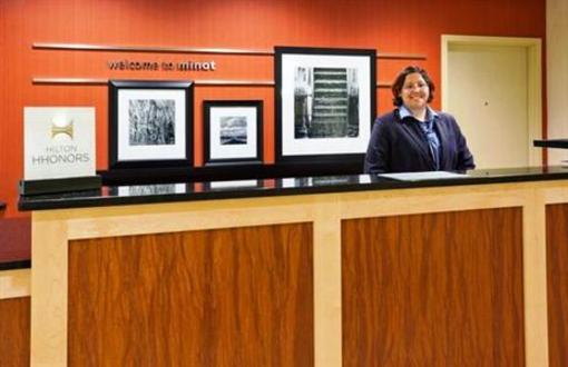 фото отеля Hampton Inn & Suites Minot Airport