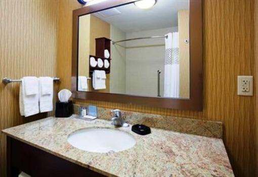 фото отеля Hampton Inn & Suites Minot Airport