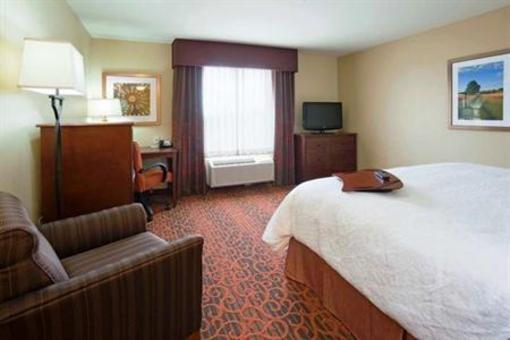 фото отеля Hampton Inn & Suites Minot Airport