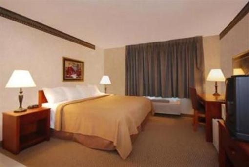 фото отеля Ramada Inn Henderson