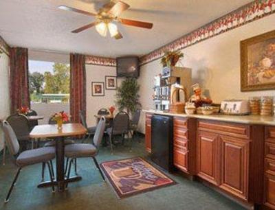 фото отеля Ramada Inn Henderson