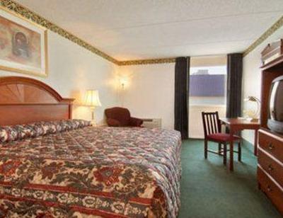 фото отеля Ramada Inn Henderson