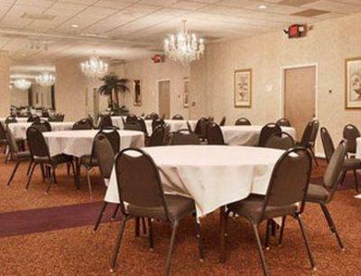 фото отеля Ramada Inn Henderson