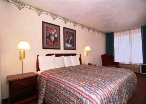 фото отеля Quality Inn & Suites New Port Richey