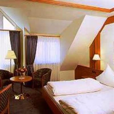 фото отеля Hotel Zum Löwen Friedewald