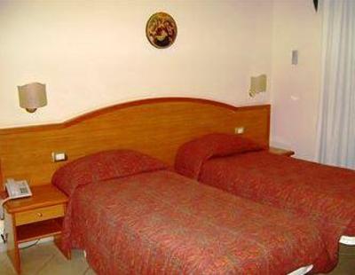 фото отеля Hotel Continental Pozallo