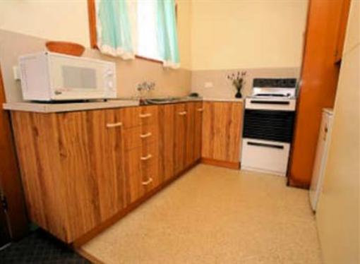 фото отеля Sharonlee Villas Strahan