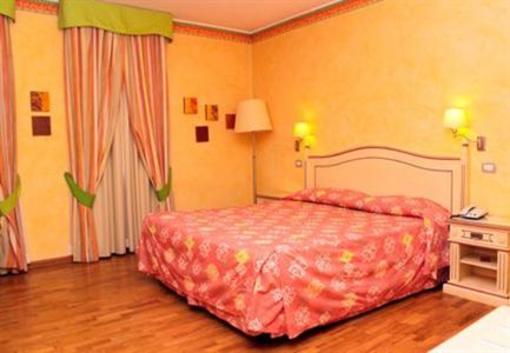 фото отеля Hotel Matteotti Vercelli