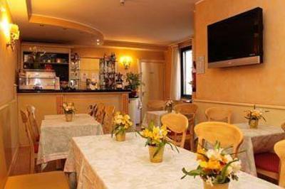 фото отеля Hotel Matteotti Vercelli