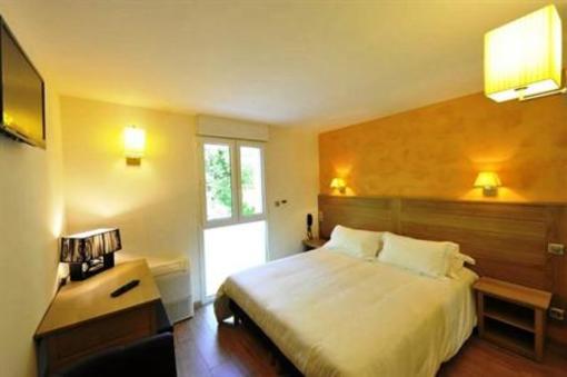 фото отеля Les 2 Rives Hotel Banassac