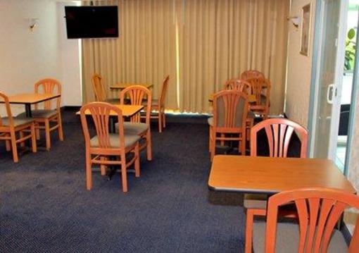 фото отеля Econo Lodge Morristown (Tennessee)