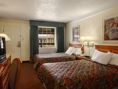 фото отеля Days Inn Tulsa Airport South
