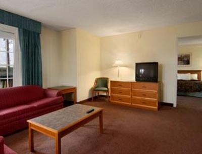 фото отеля Days Inn Tulsa Airport South