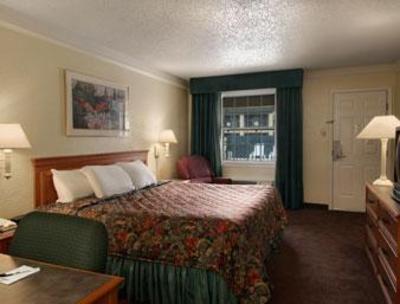 фото отеля Days Inn Tulsa Airport South