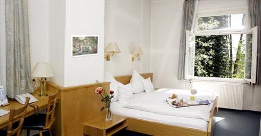 фото отеля Hotel Adler Waiblingen