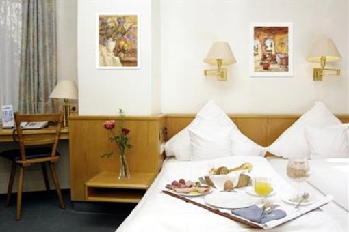 фото отеля Hotel Adler Waiblingen
