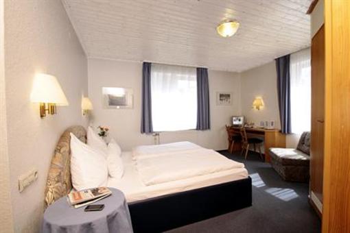 фото отеля Hotel Adler Waiblingen