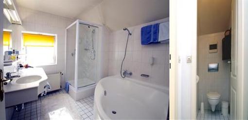 фото отеля Hotel Adler Waiblingen