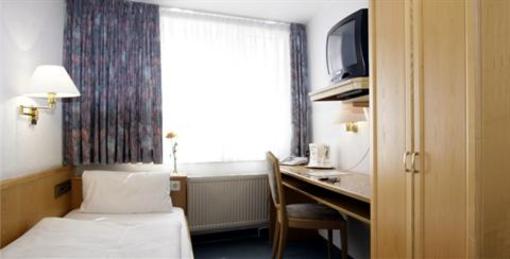 фото отеля Hotel Adler Waiblingen