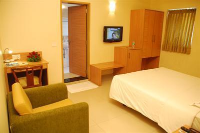 фото отеля Hotel Madhav International