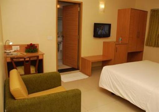 фото отеля Hotel Madhav International