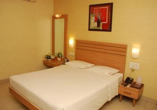фото отеля Hotel Madhav International