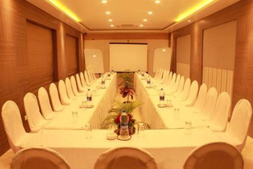 фото отеля Hotel Madhav International