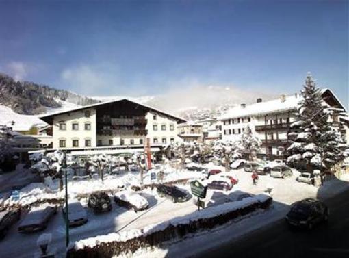 фото отеля AlpenParks Parkhotel Zell am See