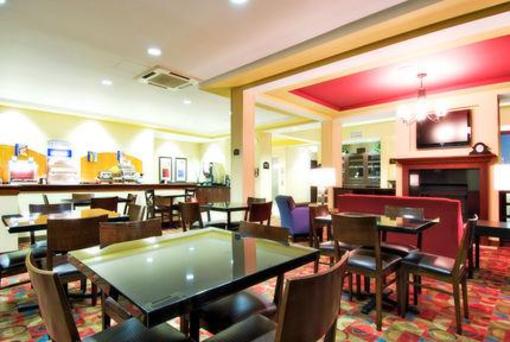 фото отеля Holiday Inn Express Hotel & Suites Eugene
