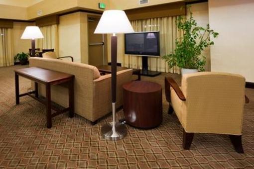 фото отеля Holiday Inn Express Minot South