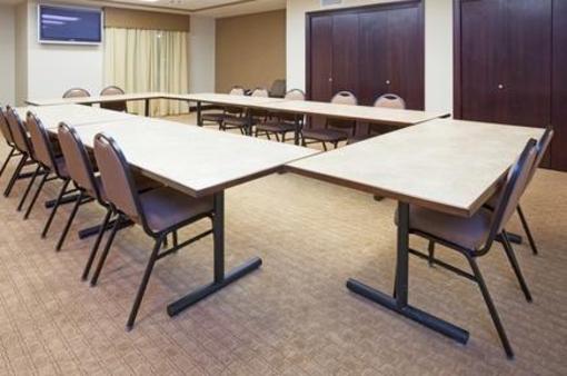 фото отеля Holiday Inn Express Minot South