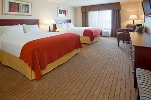 фото отеля Holiday Inn Express Minot South