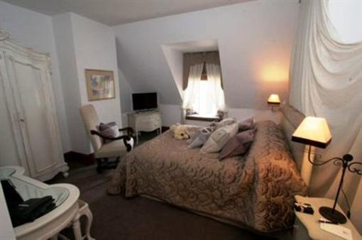 фото отеля Abbaye De La Bussiere Hotel La Bussiere-sur-Ouche