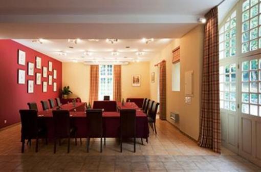 фото отеля Abbaye De La Bussiere Hotel La Bussiere-sur-Ouche