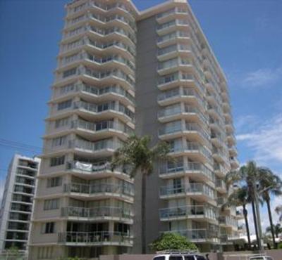 фото отеля Pacific Regis Beachfront Apartments Gold Coast