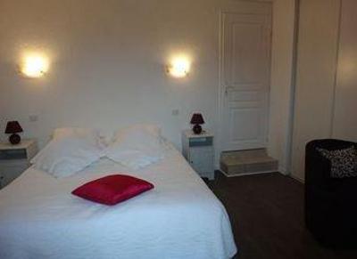 фото отеля Hotel la Cle des Champs