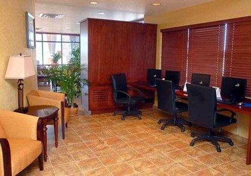 фото отеля Comfort Suites Firestone