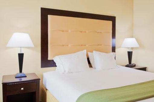 фото отеля Holiday Inn Express Hotel & Suites Foley