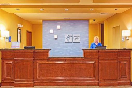 фото отеля Holiday Inn Express Hotel & Suites Foley