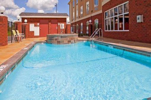 фото отеля Holiday Inn Express Hotel & Suites Foley
