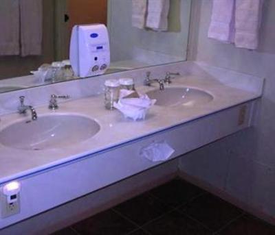 фото отеля Embarcadero Inn