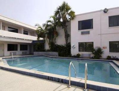 фото отеля Orlando Centroplex Travelodge