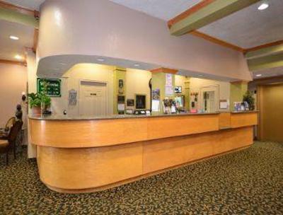фото отеля Ramada Inn Airport North