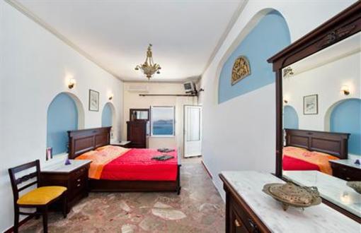 фото отеля Iriana Rooms and Apartments