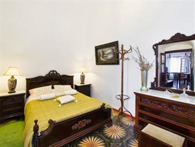 фото отеля Iriana Rooms and Apartments