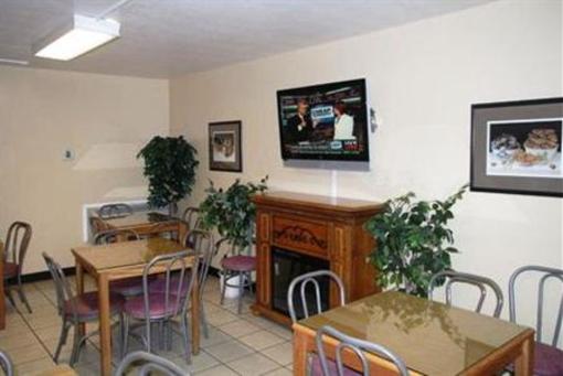 фото отеля Best Western Plus Village Inn