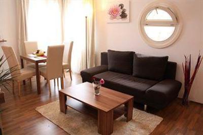 фото отеля Apartmenthaus Hietzing